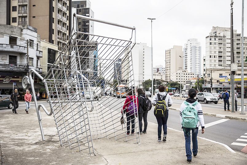 A campanha Leroy Merlin contou com instalações produzidas pela ATTACK e curadoria do Eduardo Srur.