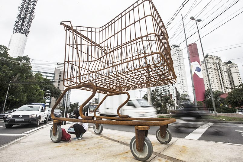 A campanha Leroy Merlin contou com instalações produzidas pela ATTACK e curadoria do Eduardo Srur.