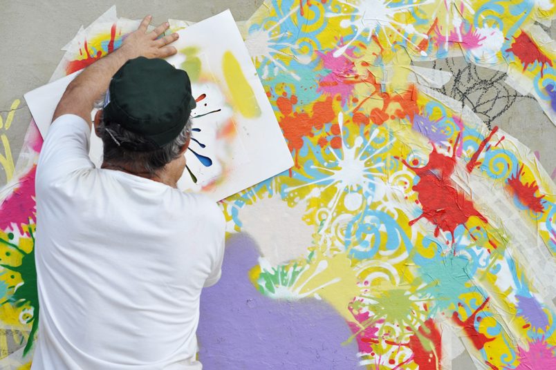 São Paulo foi tomada por uma exposição de grafite com mais de 90 pinturas na praça Roosevelt.