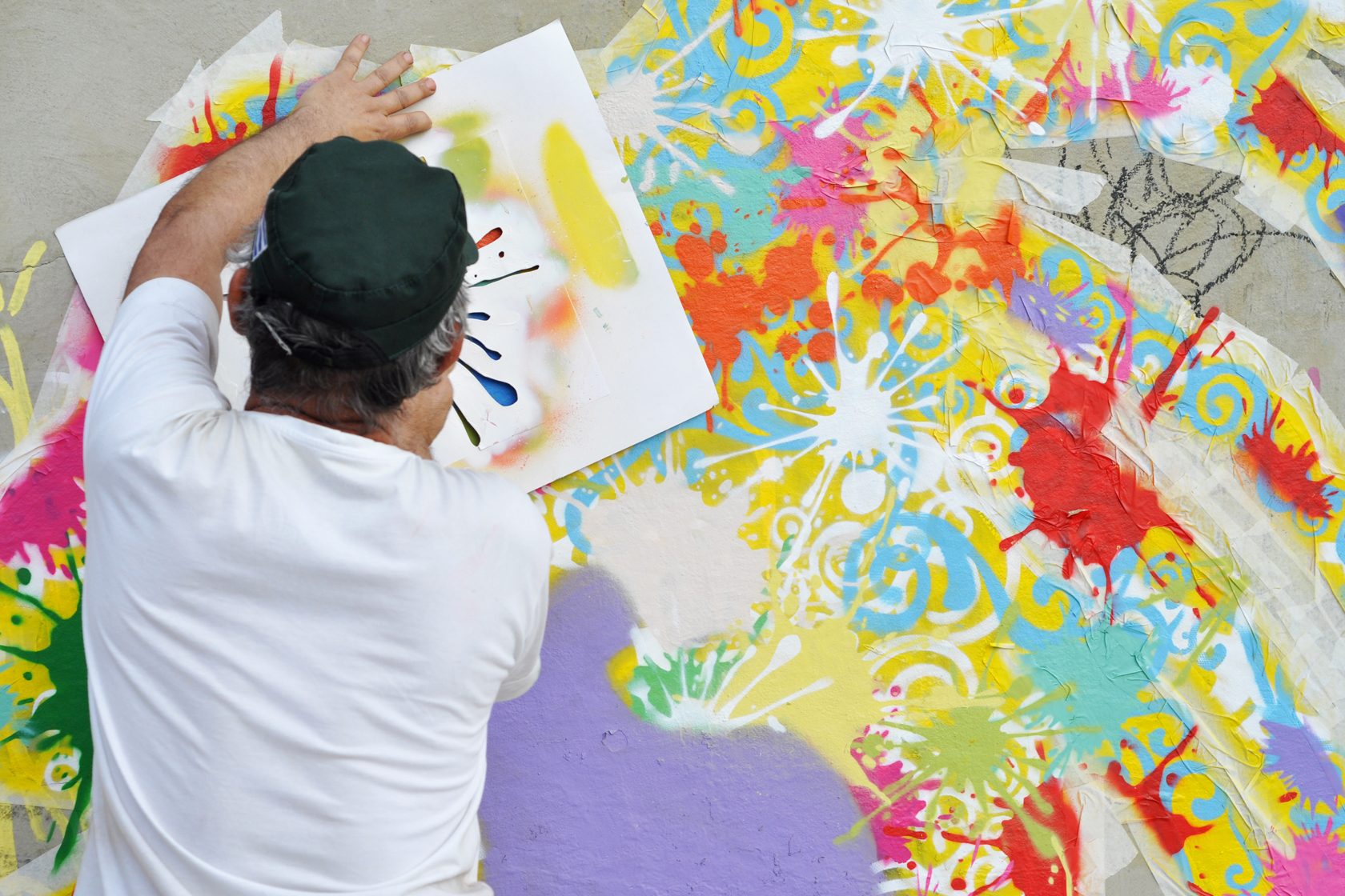 São Paulo foi tomada por uma exposição de grafite com mais de 90 pinturas na praça Roosevelt