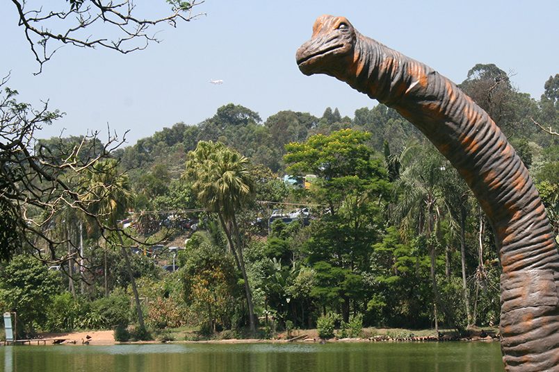 Intervenção realizada no Zoológico de São Paulo promoveu o lançamento da série Terra Nova da FOX.